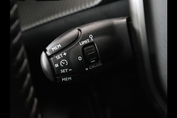 Peugeot e-208 EV Active Pack 50 kWh | SOH 91% | 3 Fase | Stoelverwarming | Navigatie | Carplay | Parkeerhulp | DAB | Full LED | Climate control | Cruise control