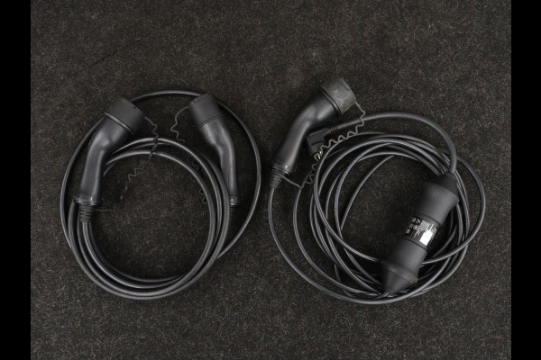 Polestar 2 Long Range Dual Motor Launch Edition 78kWh | SOH 90% | Panoramadak | Trekhaak | 360 Camera | Achterbankverwarming | Adaptive cruise | Carplay | Camera | Stoelverwarming | Keyless