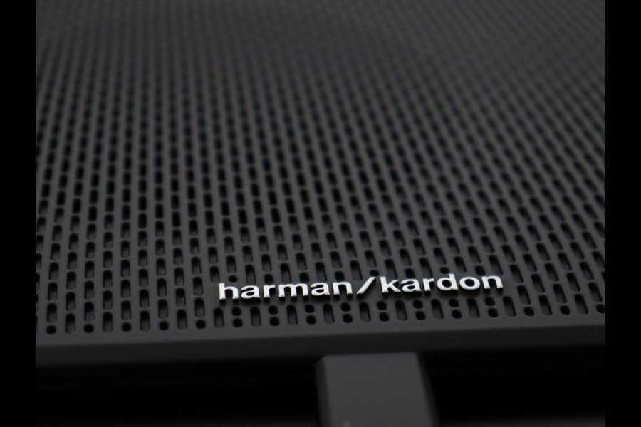 Polestar 2 Long Range Dual Motor Launch Edition 78kWh | SOH 90% | Panoramadak | Trekhaak | 360 Camera | Achterbankverwarming | Adaptive cruise | Carplay | Camera | Stoelverwarming | Keyless