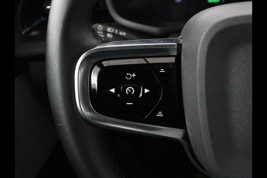 Polestar 2 Long Range Dual Motor Launch Edition 78kWh | SOH 90% | Panoramadak | Trekhaak | 360 Camera | Achterbankverwarming | Adaptive cruise | Carplay | Camera | Stoelverwarming | Keyless