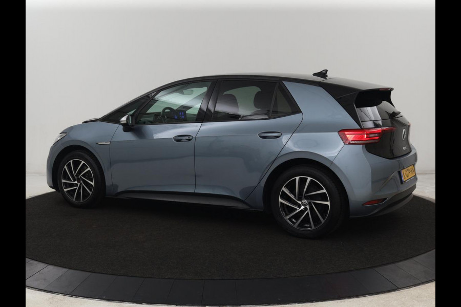 Volkswagen ID.3 Business 58 kWh | Stoel & stuurverwarming | Matrix LED | Carplay | Camera | Adaptive cruise | Keyless | Navigatie | Parkeerhulp | Bluetooth