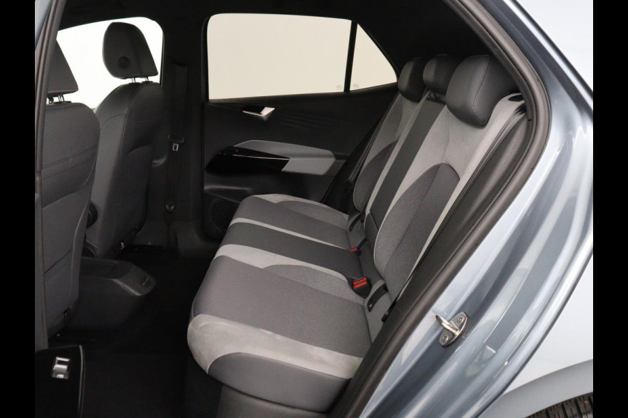 Volkswagen ID.3 Business 58 kWh | Stoel & stuurverwarming | Matrix LED | Carplay | Camera | Adaptive cruise | Keyless | Navigatie | Parkeerhulp | Bluetooth