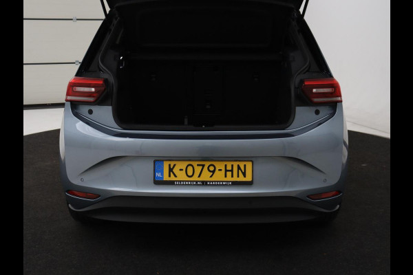 Volkswagen ID.3 Business 58 kWh | Stoel & stuurverwarming | Matrix LED | Carplay | Camera | Adaptive cruise | Keyless | Navigatie | Parkeerhulp | Bluetooth