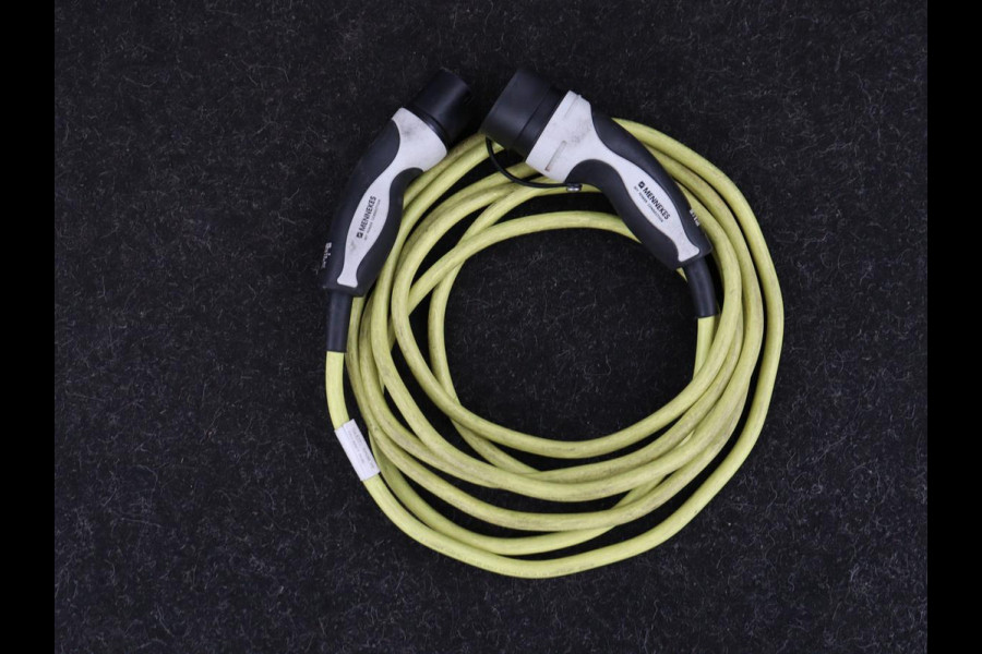 Volkswagen ID.3 Business 58 kWh | Stoel & stuurverwarming | Matrix LED | Carplay | Camera | Adaptive cruise | Keyless | Navigatie | Parkeerhulp | Bluetooth