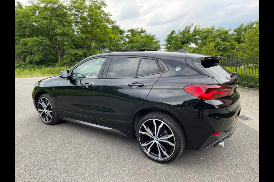 BMW X2 SDrive20i High Exe M-Pakket Panoramadak leer Navi Head-Up Camera