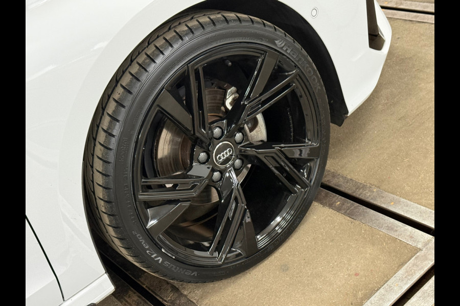 Audi A3 Sportback 35 TFSI S Black edition | S-Line | Pano | Camera | Matrix LED | RS-stoelen | Adaptive Cruise | Navigatie | NAP