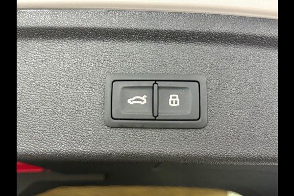 Audi A3 Sportback 35 TFSI S Black edition | S-Line | Pano | Camera | Matrix LED | RS-stoelen | Adaptive Cruise | Navigatie | NAP