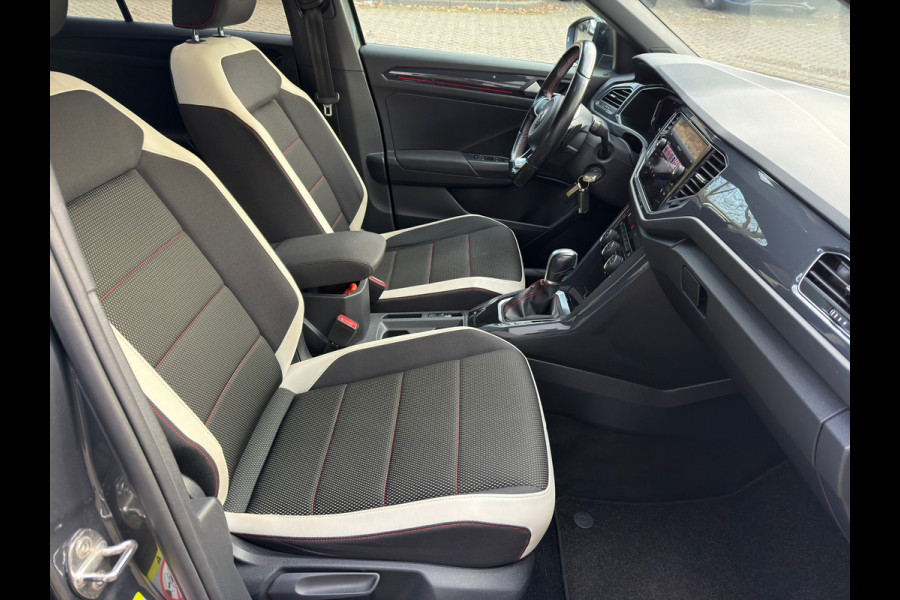 Volkswagen T-Roc 1.5 TSI Sport l Volledig Dealer Onderhouden l Virtual Cockpit l Navi l Automaat l ACC l trekhaak l