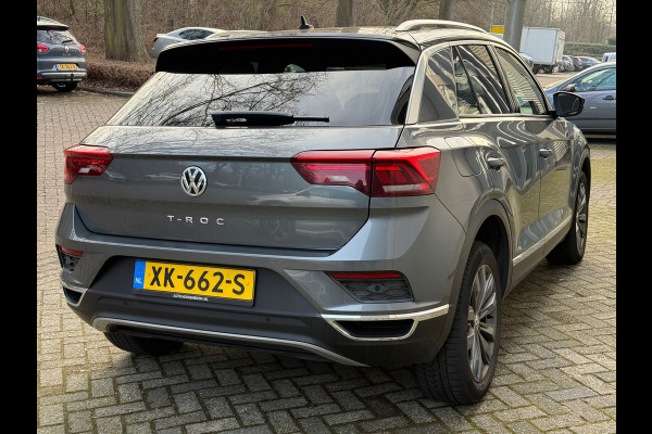 Volkswagen T-Roc 1.5 TSI Sport l Volledig Dealer Onderhouden l Virtual Cockpit l Navi l Automaat l ACC l trekhaak l