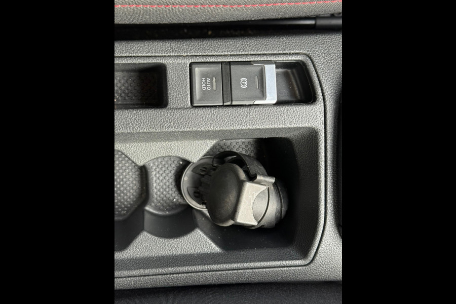 Volkswagen T-Roc 1.5 TSI Sport l Volledig Dealer Onderhouden l Virtual Cockpit l Navi l Automaat l ACC l trekhaak l