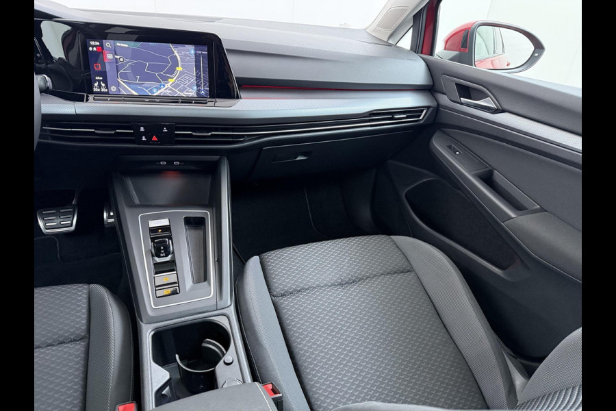 Volkswagen Golf 1.0 eTSI Life DODE HOEK | PANORAMADAK | AMBIENT LIGHT | ADD. CRUISE | VIRTUAL DASH | NAVIGATIE | MATRIX LED | COMFORT PACK |  RIJKLAARPRIJS incl. 12mnd BOVAG| STOELVERWARMING