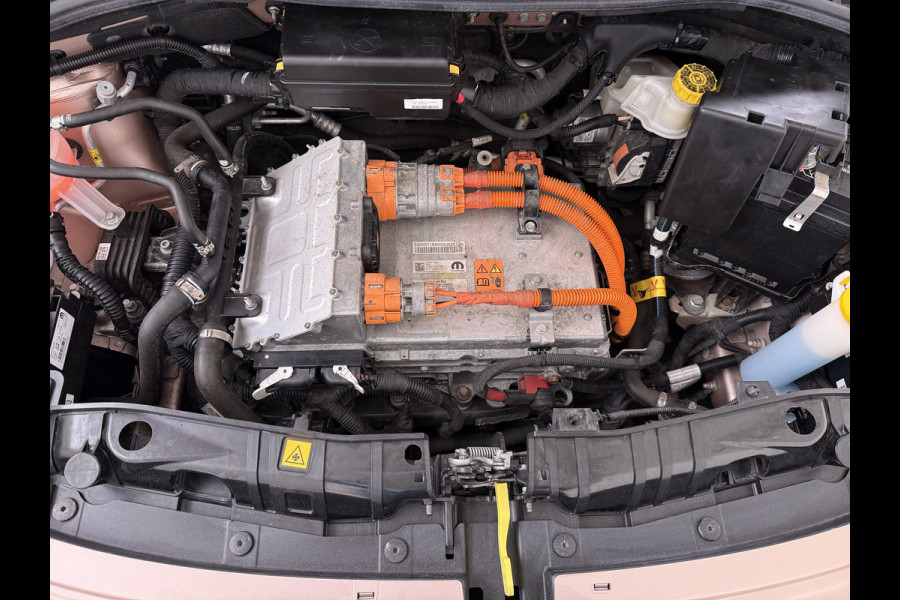 Fiat 500 Icon 42 kWh SOH 89% Panoramadak Navi Apple Carplay Android Auto Ecc Cruise Control Pdc Lmv 16" Lane Control Traffic Sign Recognition DAB Led SOH 89% Origineel Nederlandse Auto