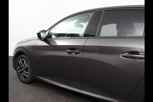 Peugeot 208 1.2 PureTech Allure Pack | Navigatie | Apple Carplay/Android Auto | Airco | Parkeer sensoren | Cruise Control | Led | Lichtmetalen Velgen | Stoelverwarming