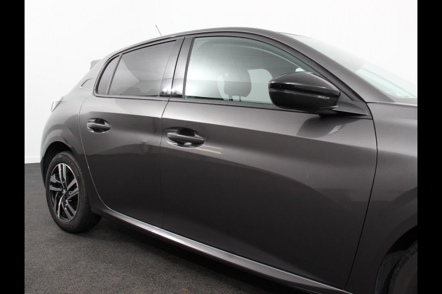Peugeot 208 1.2 PureTech Allure Pack | Navigatie | Apple Carplay/Android Auto | Airco | Parkeer sensoren | Cruise Control | Led | Lichtmetalen Velgen | Stoelverwarming