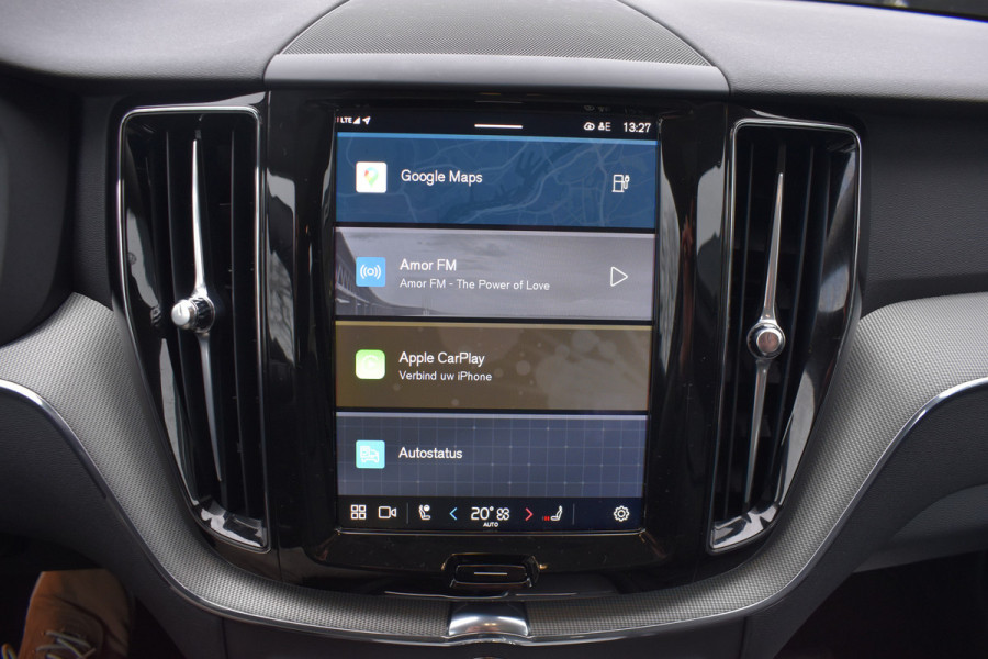 Volvo XC60 T6 350PK Plug-in hybrid AWD Plus Dark | Trekhaak | All seasons | 360 Camera | Panodak | ACC