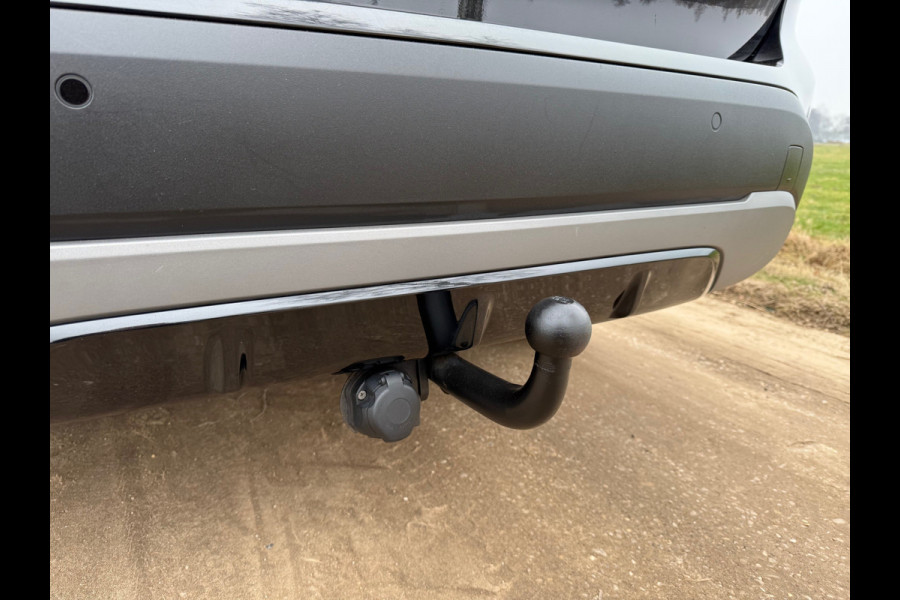 BMW X1 sDrive18i Executive Edition | NED AUTO | HUD | PANORAMADAK | HOGE INSTAP | TREKHAAK |