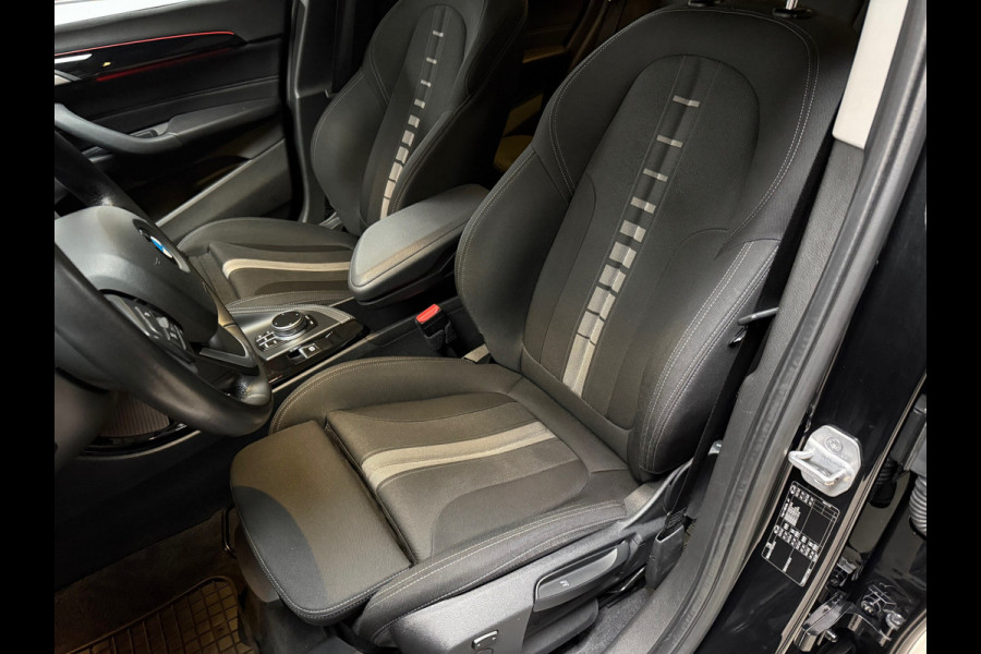 BMW X1 sDrive18i Executive Edition | NED AUTO | HUD | PANORAMADAK | HOGE INSTAP | TREKHAAK |
