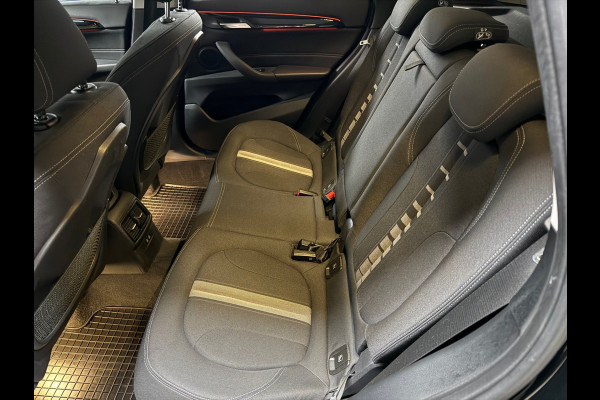 BMW X1 sDrive18i Executive Edition | NED AUTO | HUD | PANORAMADAK | HOGE INSTAP | TREKHAAK |