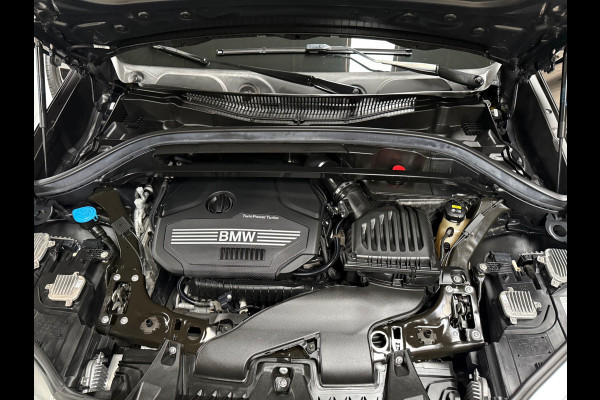 BMW X1 sDrive18i Executive Edition | NED AUTO | HUD | PANORAMADAK | HOGE INSTAP | TREKHAAK |