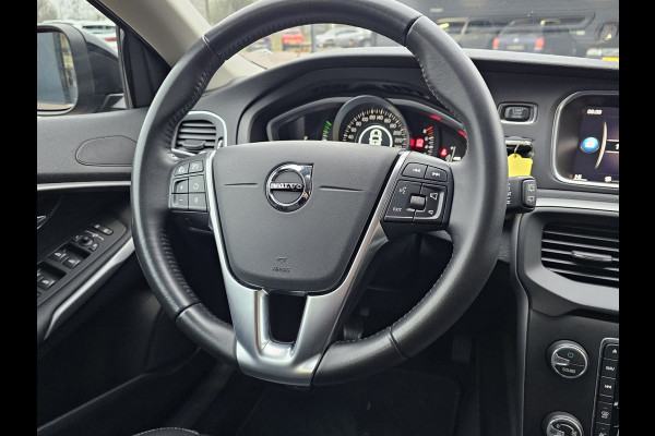 Volvo V40 2.0 T3 Momentum | LED | Navigatie | Cruise | LMV |