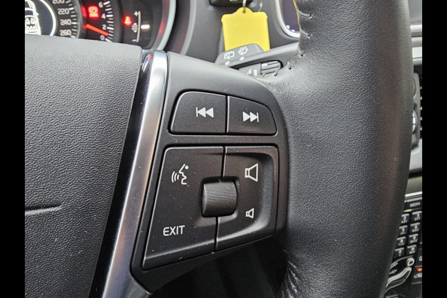 Volvo V40 2.0 T3 Momentum | LED | Navigatie | Cruise | LMV |