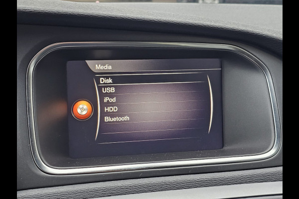 Volvo V40 2.0 T3 Momentum | LED | Navigatie | Cruise | LMV |