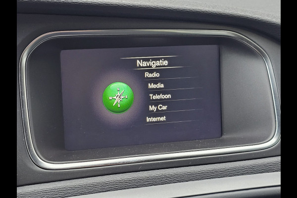 Volvo V40 2.0 T3 Momentum | LED | Navigatie | Cruise | LMV |