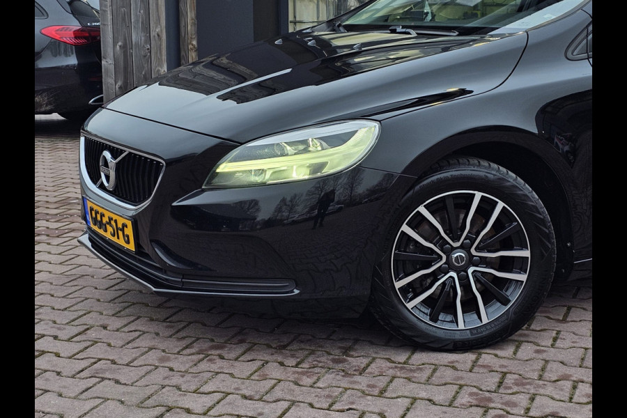Volvo V40 2.0 T3 Momentum | LED | Navigatie | Cruise | LMV |