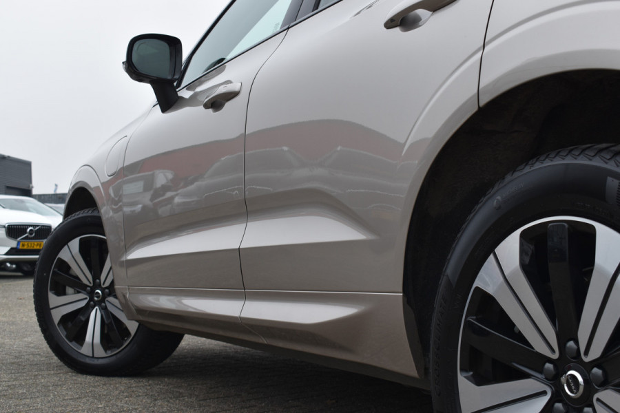 Volvo XC60 T6 350PK Plug-in hybrid AWD Plus Dark | Trekhaak | All seasons | 360 Camera | Panodak | ACC