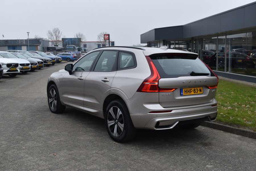 Volvo XC60 T6 350PK Plug-in hybrid AWD Plus Dark | Trekhaak | All seasons | 360 Camera | Panodak | ACC