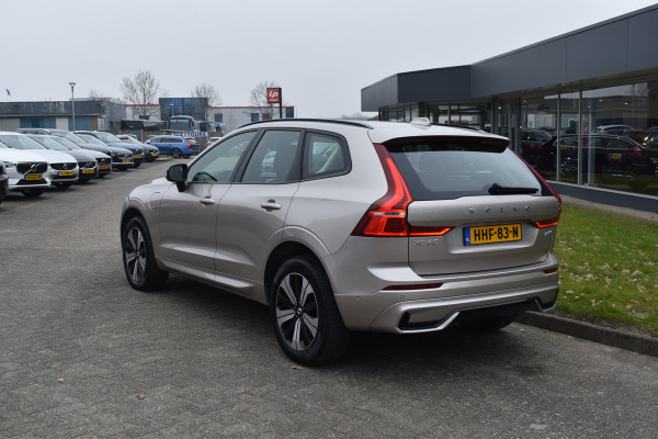 Volvo XC60 T6 350PK Plug-in hybrid AWD Plus Dark | Trekhaak | All seasons | 360 Camera | Panodak | ACC