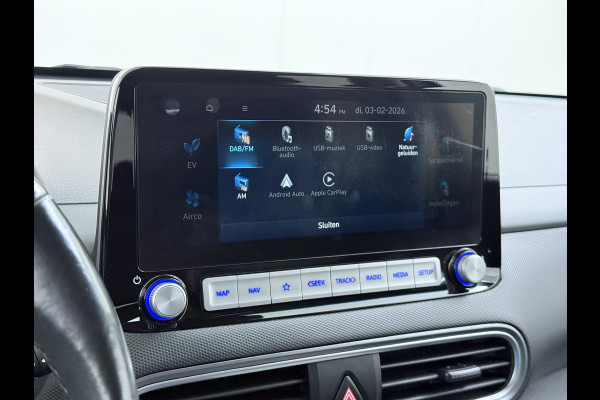 Hyundai Kona EV 64kWh 204pk SOH 100% Premium Leer Warmtepomp Head-Up Display Apple Carplay Android Navi Camera Elektr.Stoelen+Leer+Verwarmd+G Pdc Subwoofer Bluetooth Dodehoek detector Privacy Glas Rijstrooksensor 1e Eigenaar Origineel Nederlandse Auto