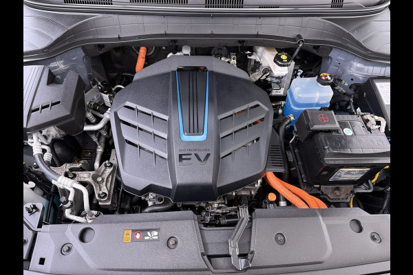 Hyundai Kona EV 64kWh 204pk SOH 100% Premium Leer Warmtepomp Head-Up Display Apple Carplay Android Navi Camera Elektr.Stoelen+Leer+Verwarmd+G Pdc Subwoofer Bluetooth Dodehoek detector Privacy Glas Rijstrooksensor 1e Eigenaar Origineel Nederlandse Auto