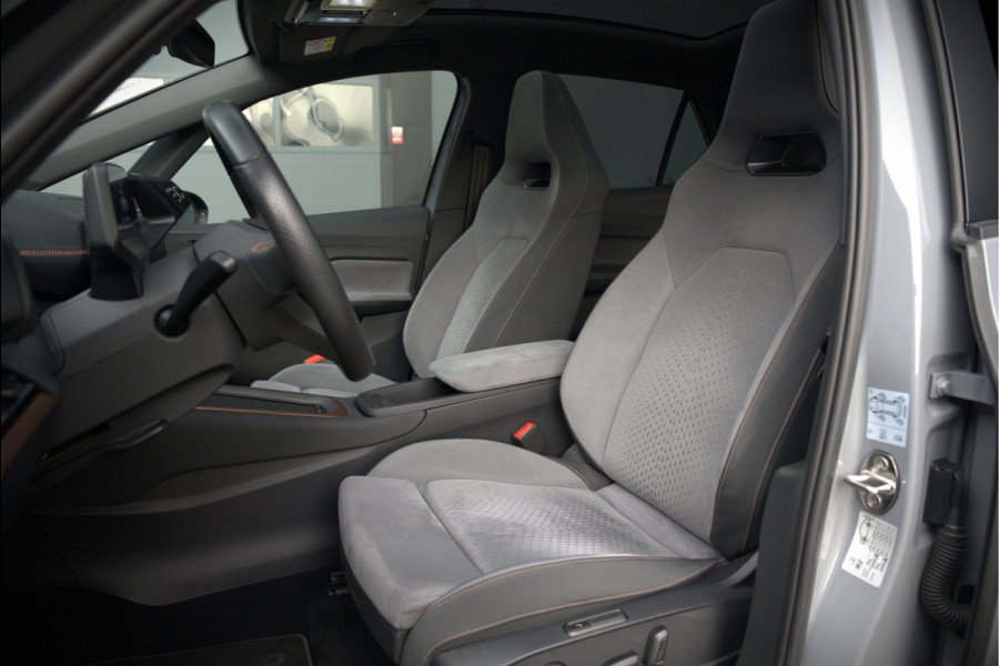 CUPRA Born Copper Edition One 62 kWh | Panoramadak | 360 Camera | Elektrische Stoelen | Massage | Stuurverwarming |  Head-Up Display | Keyless | Adaptive Cruise Control | Stoelverwarming | Apple Carplay | NAP | DAB |