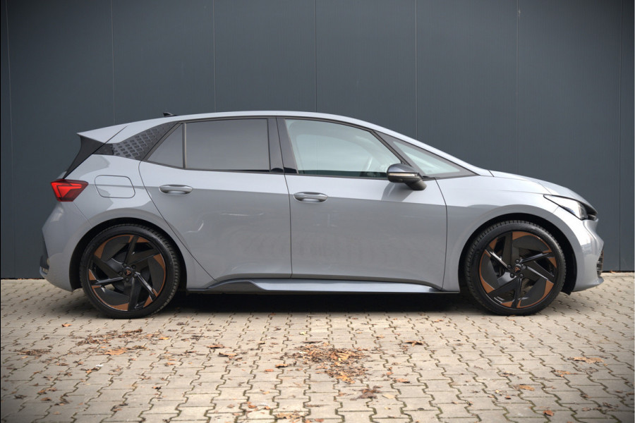 CUPRA Born Copper Edition One 62 kWh | Panoramadak | 360 Camera | Elektrische Stoelen | Massage | Stuurverwarming |  Head-Up Display | Keyless | Adaptive Cruise Control | Stoelverwarming | Apple Carplay | NAP | DAB |