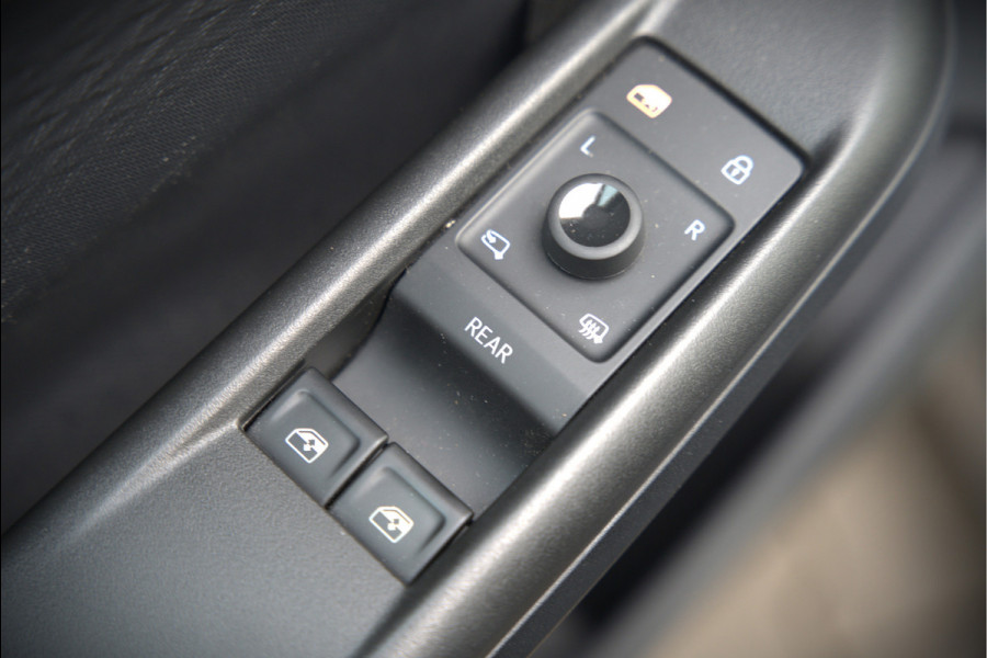 CUPRA Born Copper Edition One 62 kWh | Panoramadak | 360 Camera | Elektrische Stoelen | Massage | Stuurverwarming |  Head-Up Display | Keyless | Adaptive Cruise Control | Stoelverwarming | Apple Carplay | NAP | DAB |