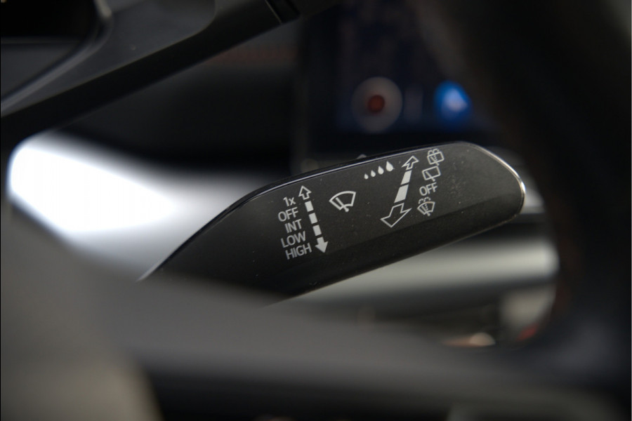 CUPRA Born Copper Edition One 62 kWh | Panoramadak | 360 Camera | Elektrische Stoelen | Massage | Stuurverwarming |  Head-Up Display | Keyless | Adaptive Cruise Control | Stoelverwarming | Apple Carplay | NAP | DAB |