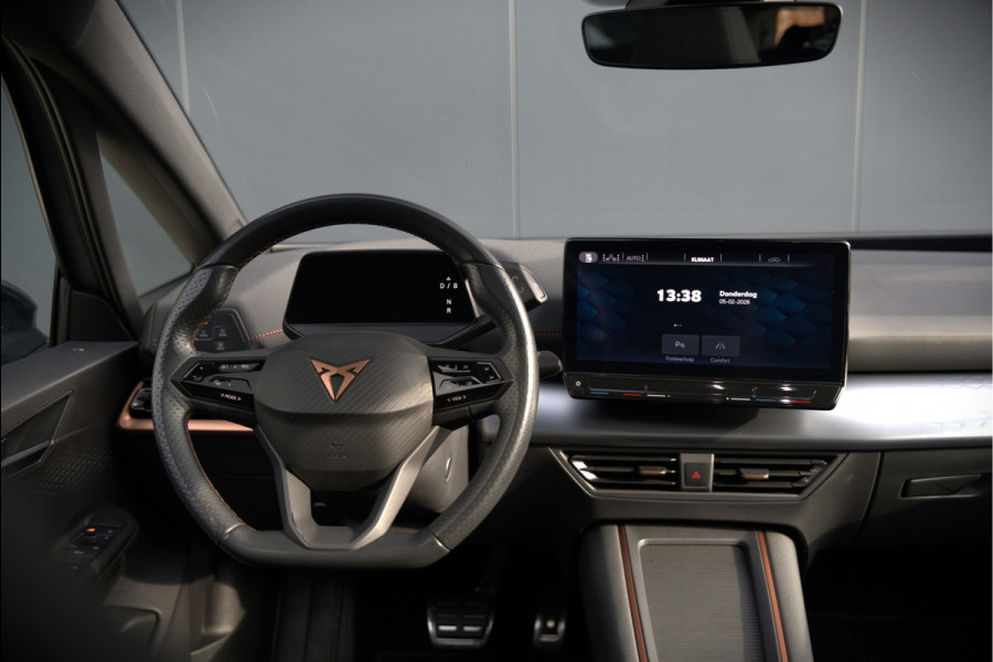 CUPRA Born Copper Edition One 62 kWh | Panoramadak | 360 Camera | Elektrische Stoelen | Massage | Stuurverwarming |  Head-Up Display | Keyless | Adaptive Cruise Control | Stoelverwarming | Apple Carplay | NAP | DAB |