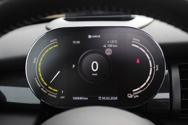 MINI Mini Electric Yours 33 kWh / SoH 95% / Full option! / Panoramadak / Camera / Head-up / Leder / Harman Kardon / Keyless / 17'' / CarPlay / Stoelverwarming / Matrix LED / DAB / Cruise Control