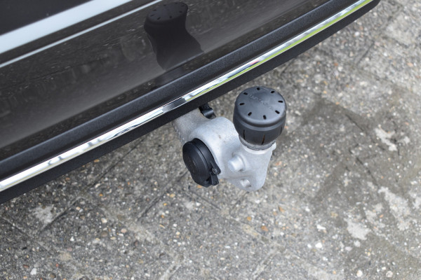 Volvo V60 B3 177PK Automaat Inscription | Trekhaak | ACC | Leder| Stuurverwarming | Elektr. Stoel