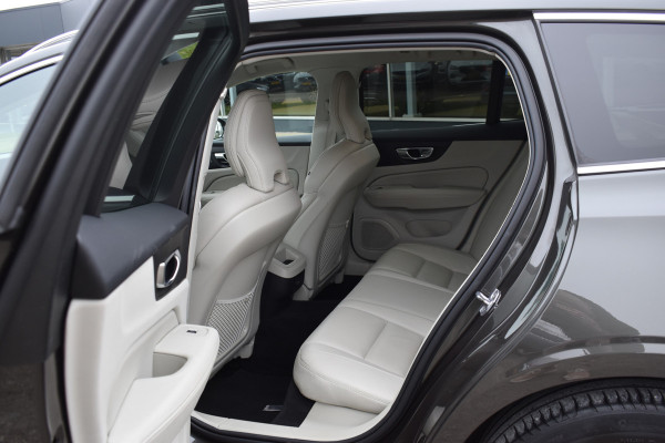 Volvo V60 B3 177PK Automaat Inscription | Trekhaak | ACC | Leder| Stuurverwarming | Elektr. Stoel
