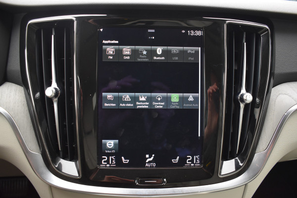 Volvo V60 B3 177PK Automaat Inscription | Trekhaak | ACC | Leder| Stuurverwarming | Elektr. Stoel