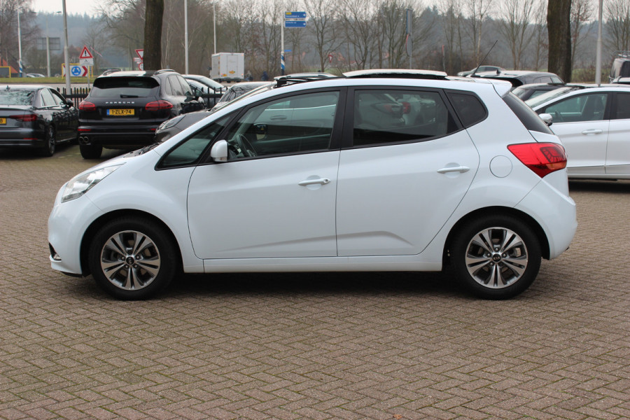 Kia Venga 1.4 CVVT Edition / Panoramadak / Camera / Half leder / Keyless / Navigatie / 16'' / Bluetooth / Armsteun voor