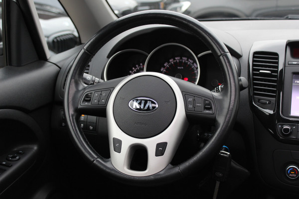 Kia Venga 1.4 CVVT Edition / Panoramadak / Camera / Half leder / Keyless / Navigatie / 16'' / Bluetooth / Armsteun voor