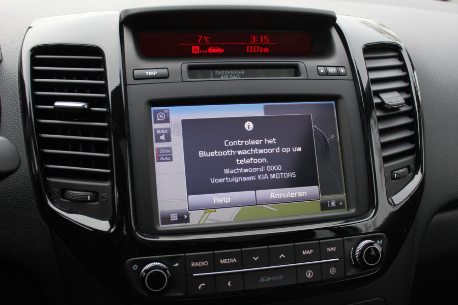 Kia Venga 1.4 CVVT Edition / Panoramadak / Camera / Half leder / Keyless / Navigatie / 16'' / Bluetooth / Armsteun voor