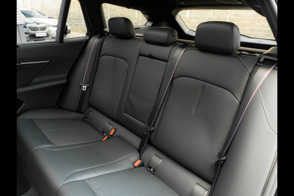 BMW 5 Serie Touring 530e M-Sport Pro - Pano - M-Zetels - Bowers & Wilkins - ACC - 21 inch