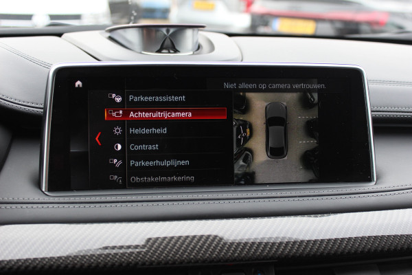 BMW X6 M / NL Auto! / Full option! / NIEUWSTAAT! / Trekhaak / Schuifdak / 360Camera / Carbon intr. / B&O / Softclose / Leder / 21'' / Standkachel / Entertainment System / Luchtvering / Stoelventilatie