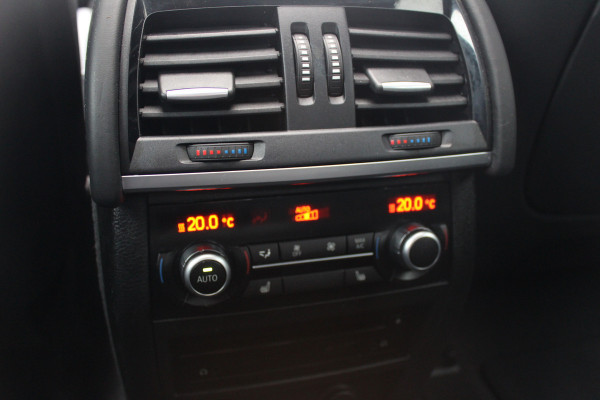 BMW X6 M / NL Auto! / Full option! / NIEUWSTAAT! / Trekhaak / Schuifdak / 360Camera / Carbon intr. / B&O / Softclose / Leder / 21'' / Standkachel / Entertainment System / Luchtvering / Stoelventilatie