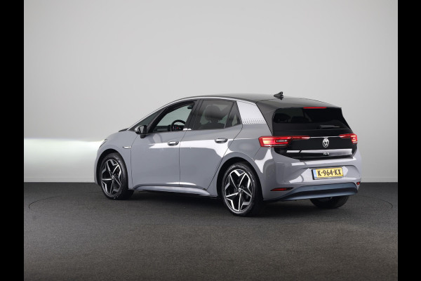 Volkswagen ID.3 First Plus 58 kWh 204 pk | Navigatie | Parkeersensoren | Achteruitrijcamera | Adaptieve cruise control | Matrix LED koplampen | Stoelverwarming |