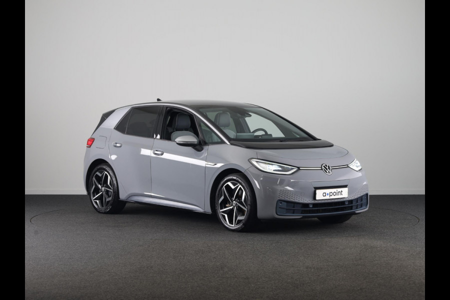 Volkswagen ID.3 First Plus 58 kWh 204 pk | Navigatie | Parkeersensoren | Achteruitrijcamera | Adaptieve cruise control | Matrix LED koplampen | Stoelverwarming |